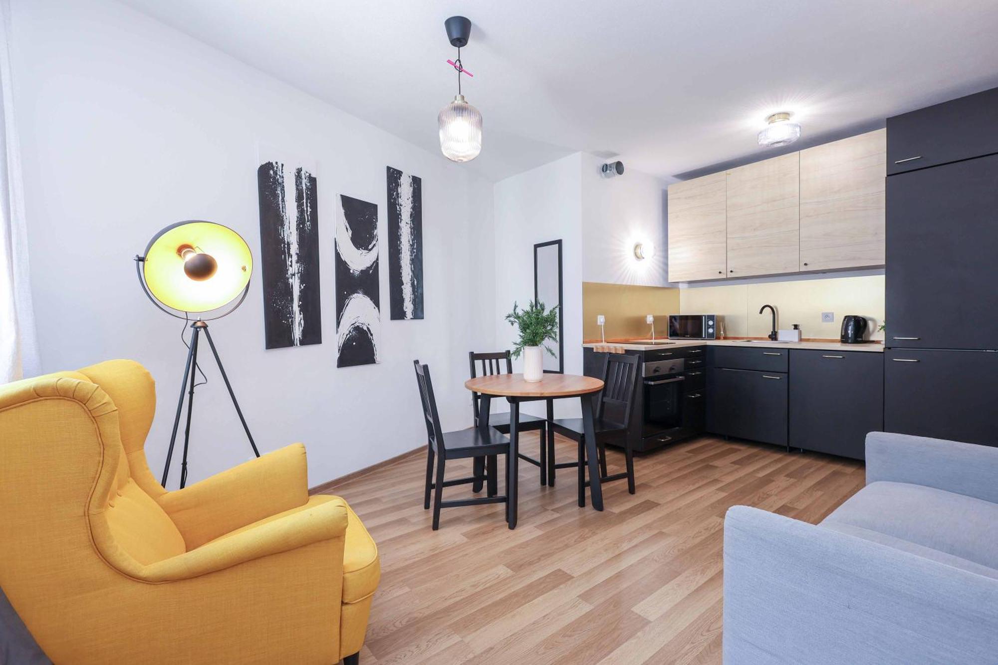 브라티슬라바 Adamick Place In City Centre With Free Parking 아파트 외부 사진