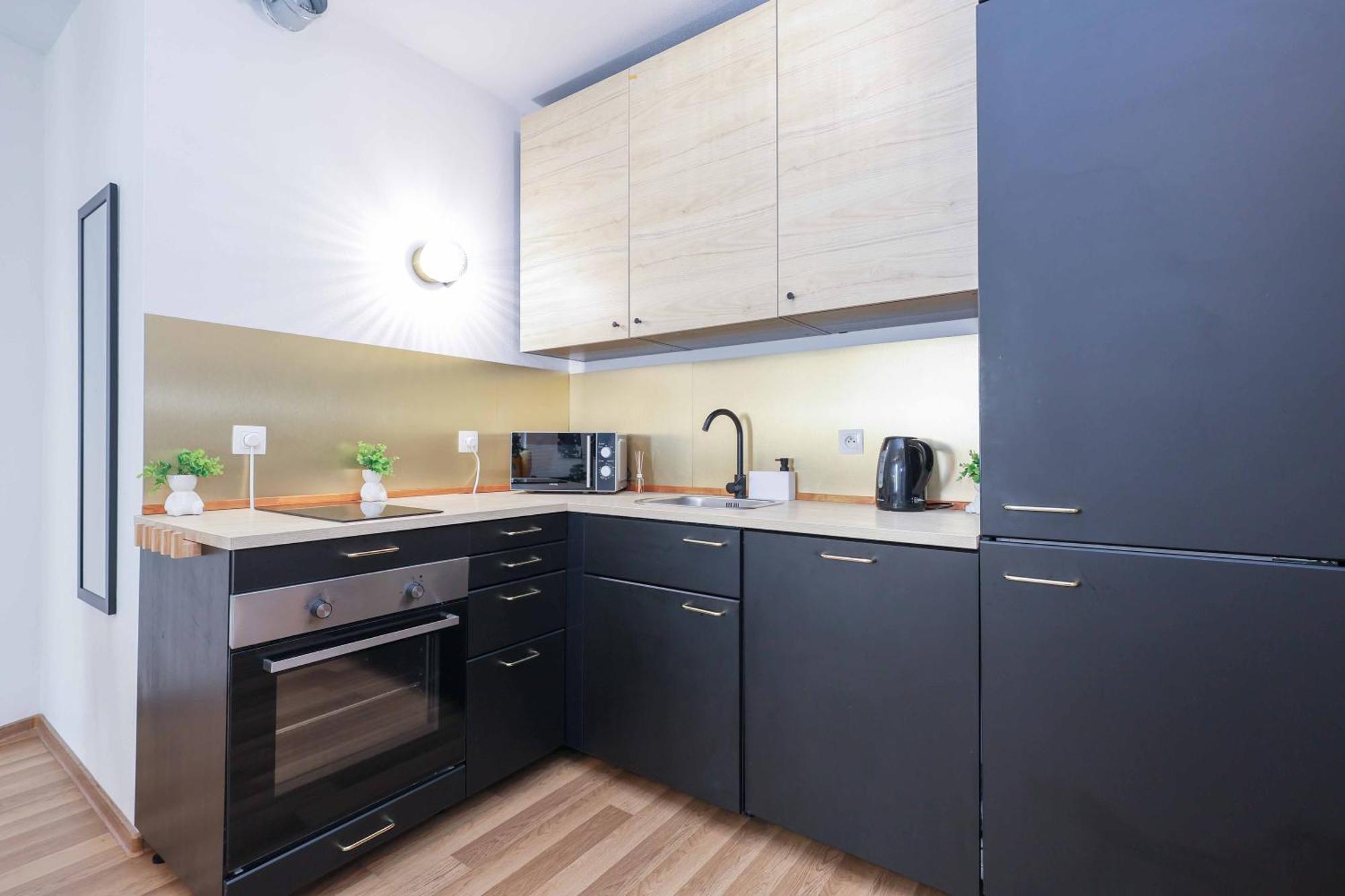 브라티슬라바 Adamick Place In City Centre With Free Parking 아파트 외부 사진