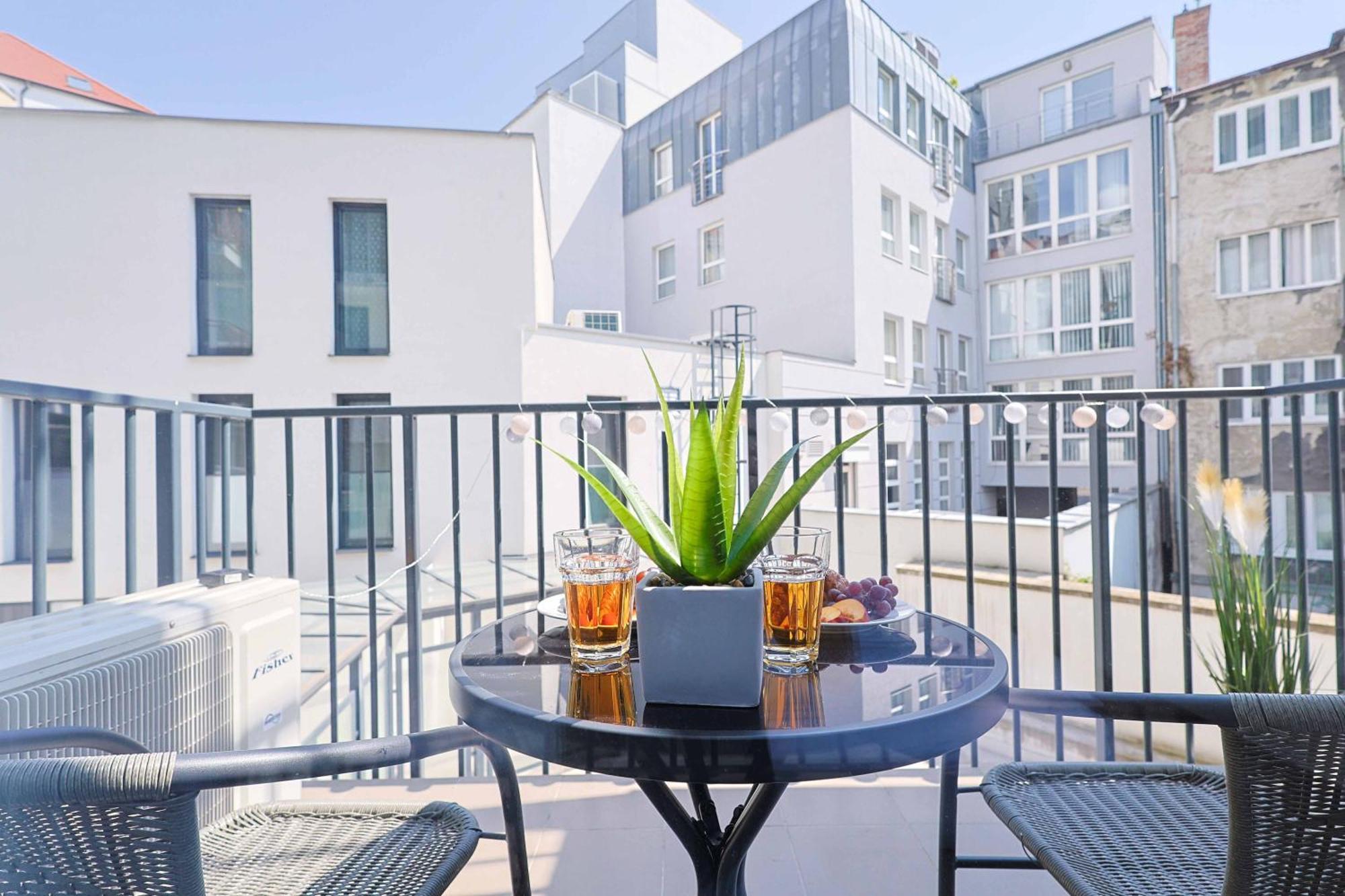 브라티슬라바 Adamick Place In City Centre With Free Parking 아파트 외부 사진